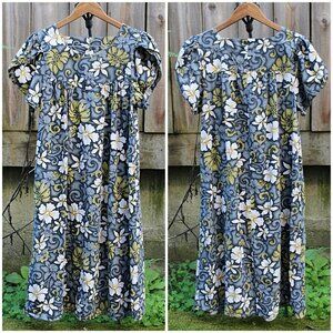 Hoku Hawaii - Women's Muu Muu-Style Kaftan Dress in Grey Hibiscus Print, Large